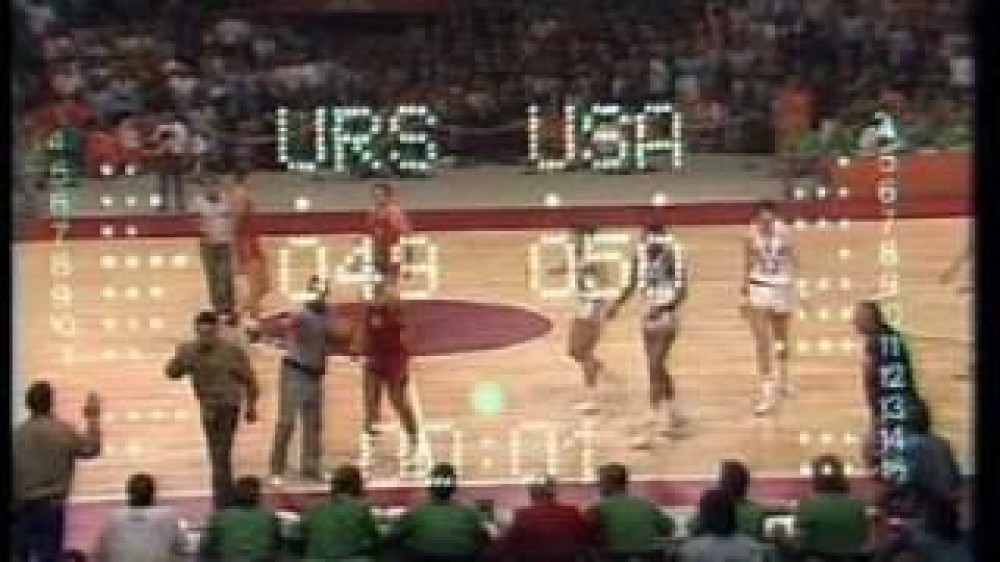 Матч баскетбола 1972. Баскетбол Мюнхен 1972 СССР США. 1972 Олимпийские игры баскетбол США СССР.