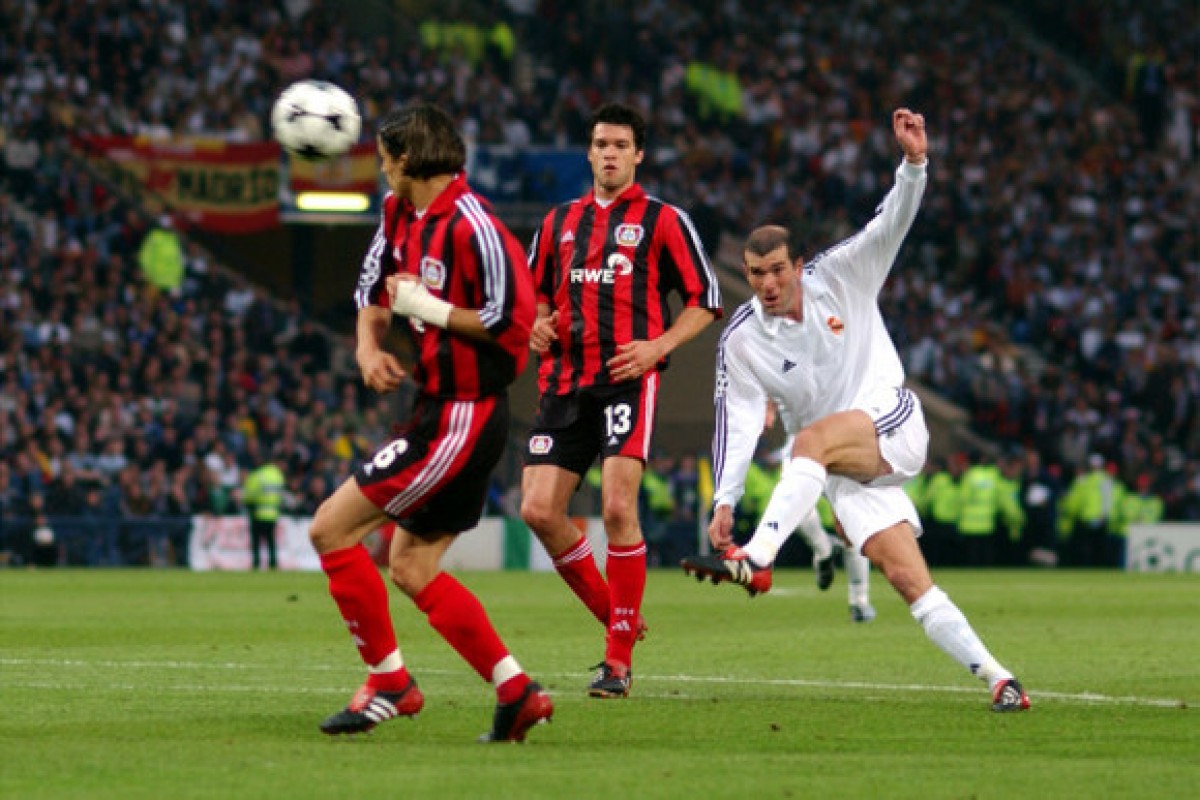 Golazo de chilena de Cristiano Ronaldo Fernando Palomo Real Madrid vs  Juventus bicycle kick on Make a GIF